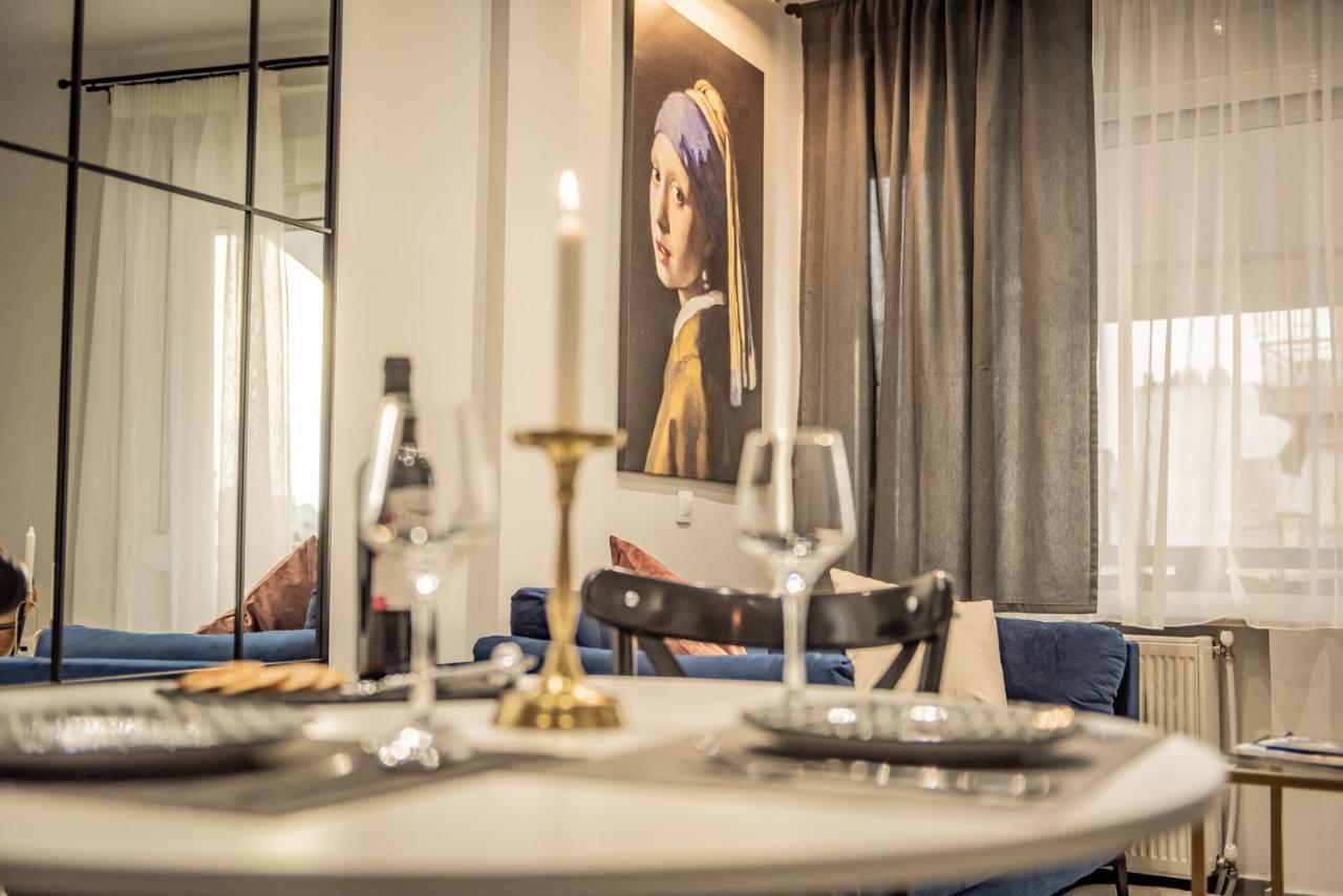 Apollo'S Apartment On Radio City Midas Home Thessaloníki Eksteriør billede
